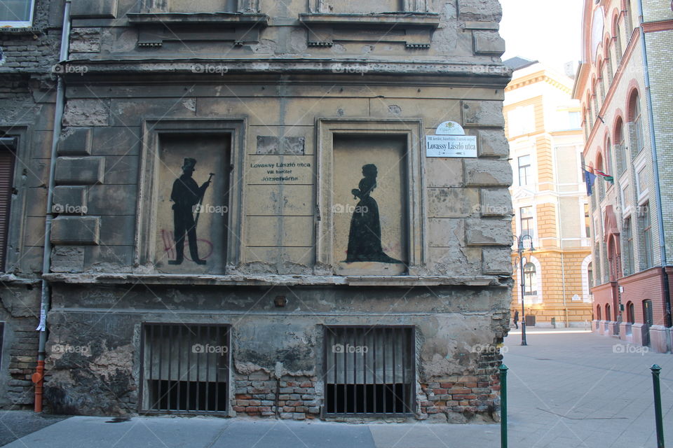 Old hause. Man and women