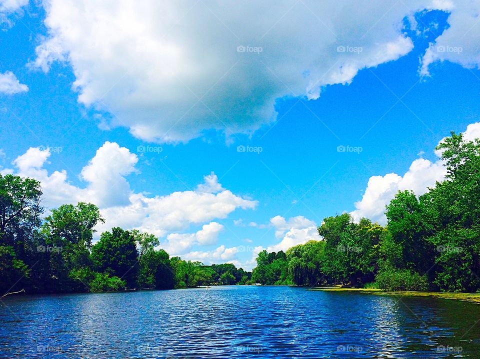Scenic view of idyllic lake