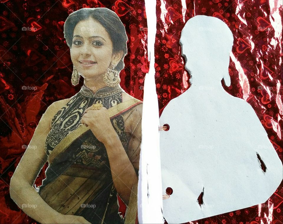 the face book of INDIAN actress RAKUL PREETH SINGH.
    it's the first book entire the worldwide on her and no one like this in the world till now.