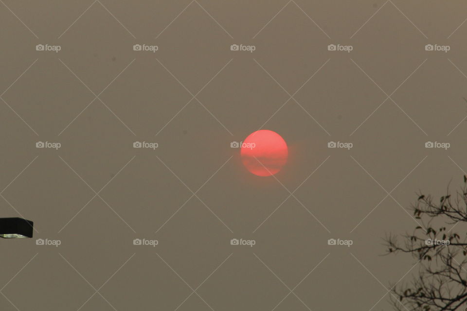smoke filtered Sun
