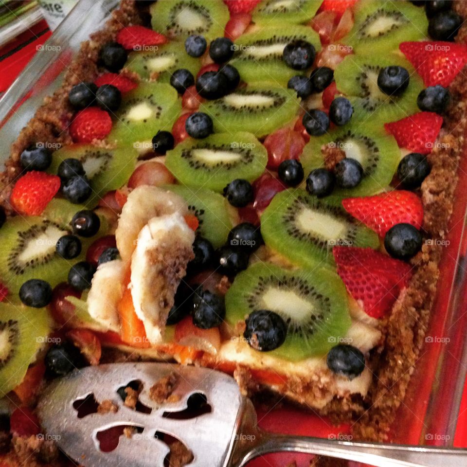 Raw fruit pie