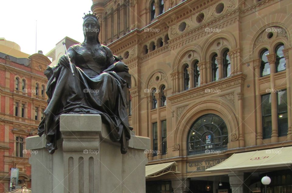 Queen Victoria statue in front of Queen Victoria Building 