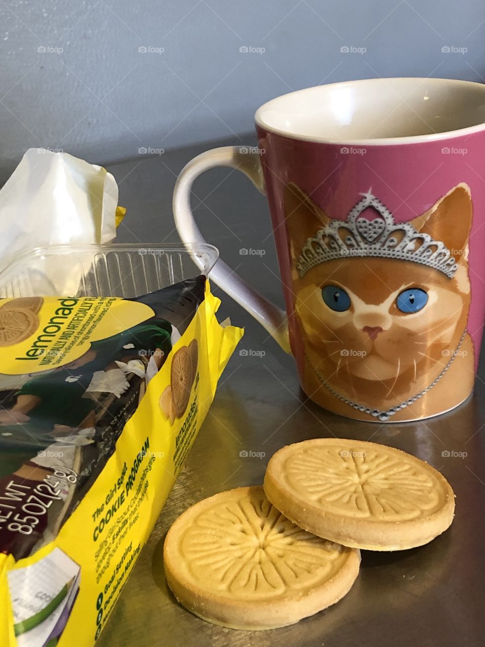 Lemonaid Girl Scout cookies and a cuppa tea