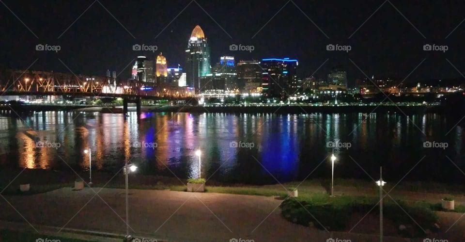 Cincinnati Reflected on the river
