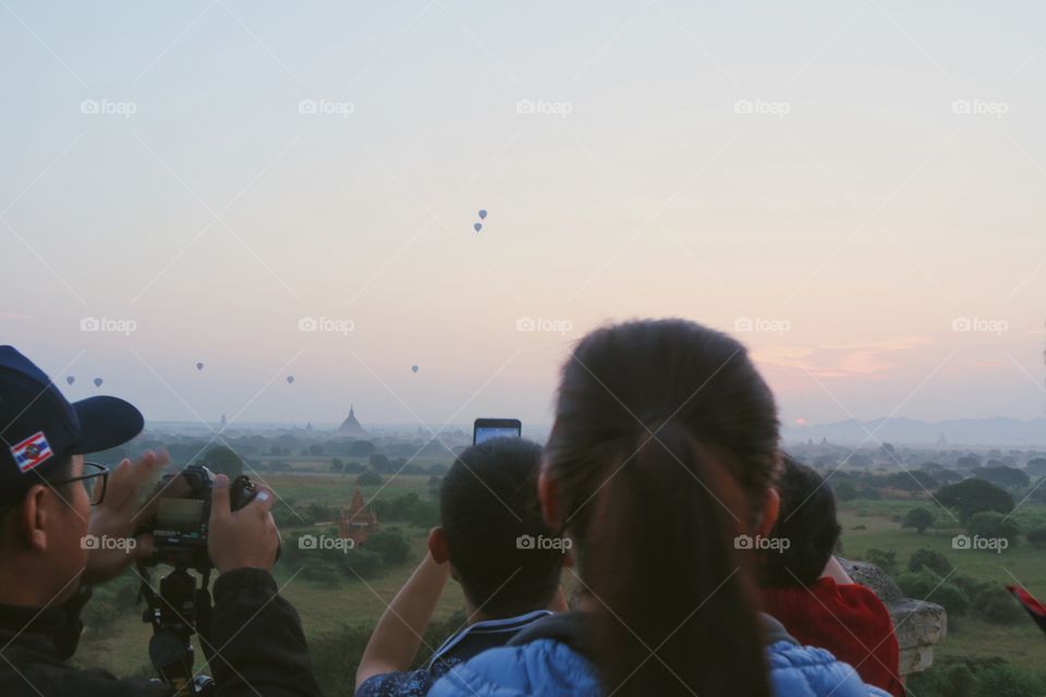 Behind the scenes of Bagan's Sunrise 