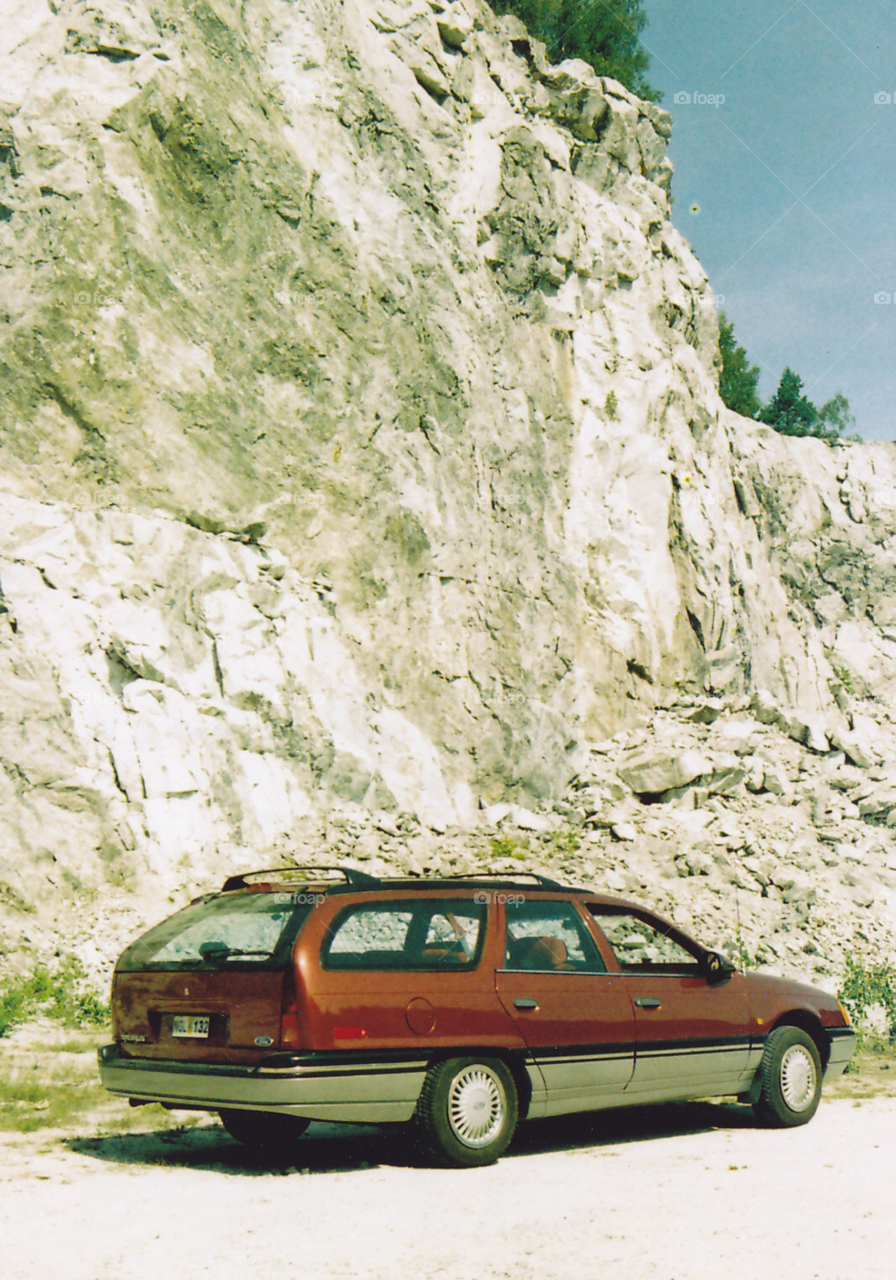 car red ford wagon by MagnusPm
