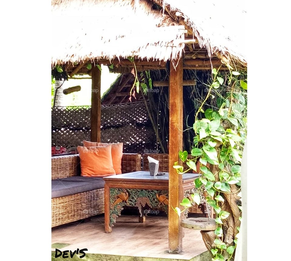 Also thankful for what doesn't exist Even though it is heavy, even if it hurts, even though it hurts Because you could be formed to become a better self