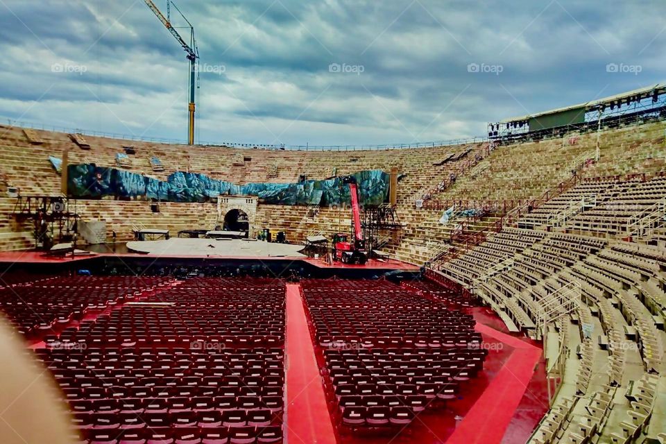 This is an antique arena here in the city of „Verona“ in „Northern Italy“. I saw my favorite opera „Carmen“ there when I was just a child and again at age 18. You could say that the place made an impression on me. 2023. Hypnotic Productions