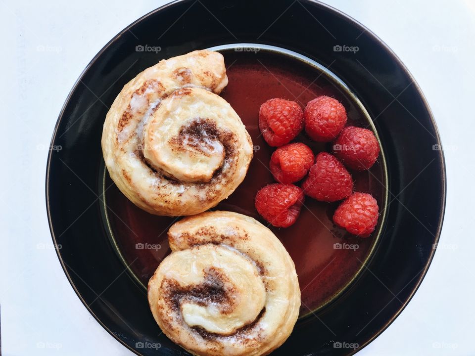 Raspberries and Cinnamon Rolls 