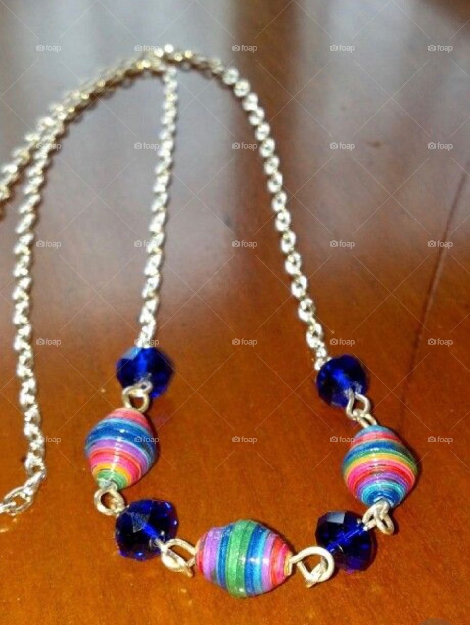 Paper bead necklace 