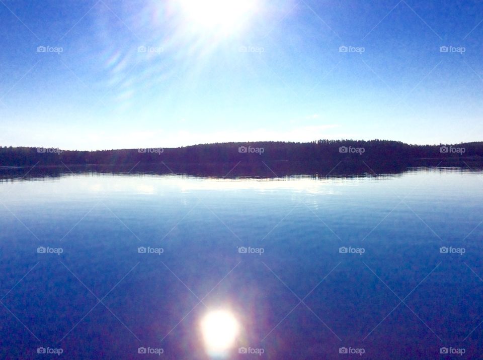 Sun reflection in lake 