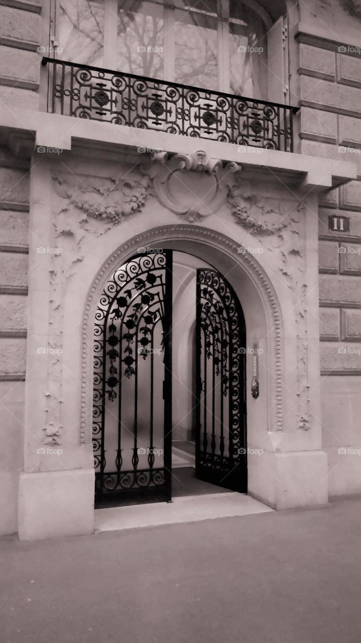 Haussmann building entrance