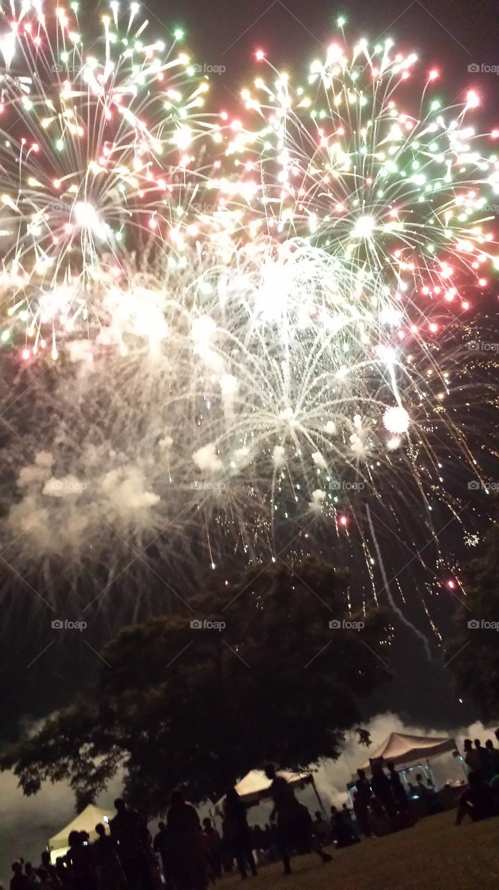 Streaks, Flares, Still There