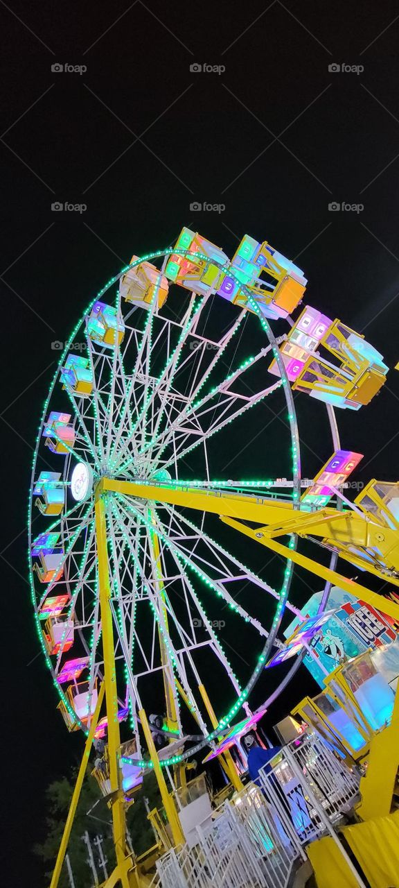 Cute carnival w/ a pretty ferris wheel June 2022 Newington NH