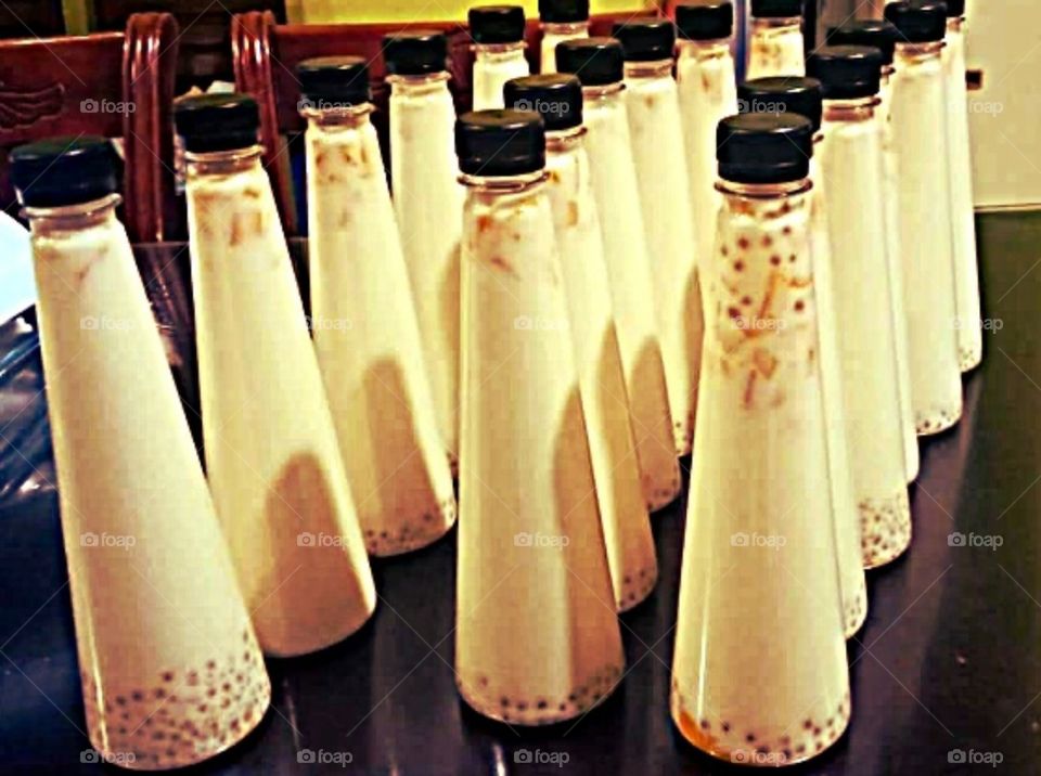 Bottled Mango Tapioca drinks.