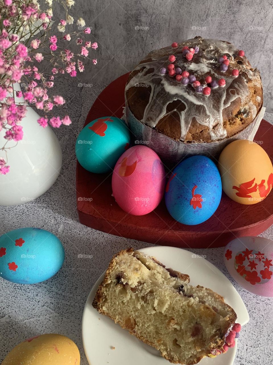 mobile food photo, easter egg and cupcake composition