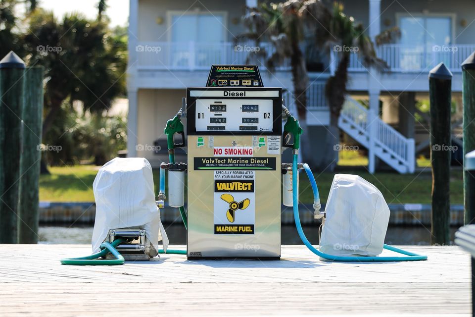 Gasoline station for the boat