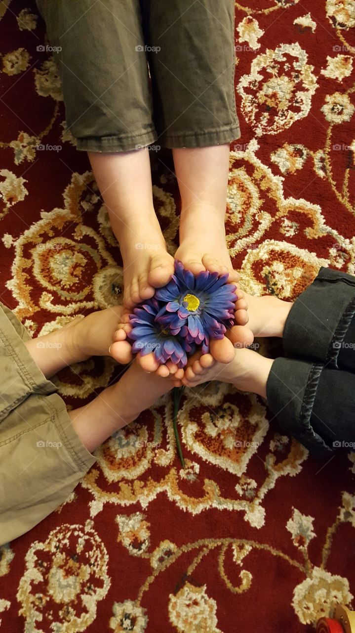 Flower feet