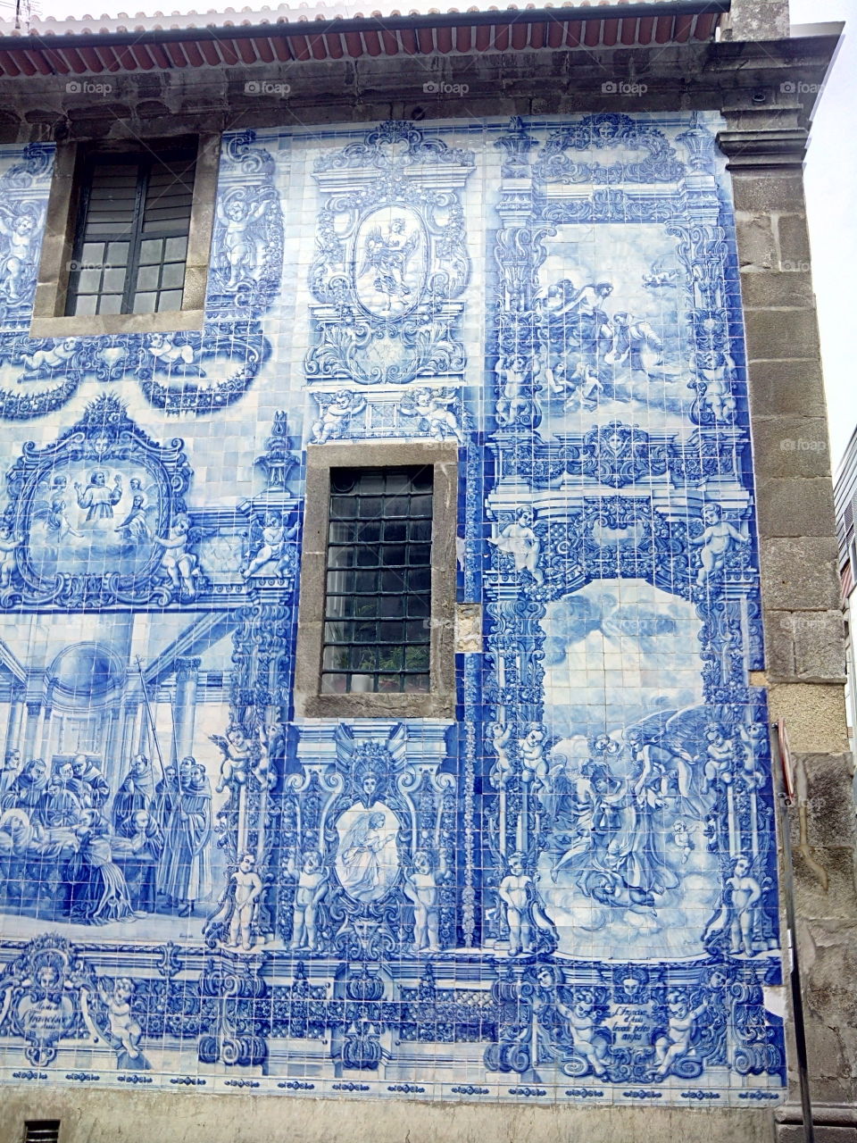 azulejos português. linda fachada em azulejo português
