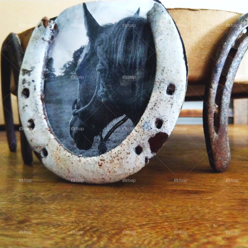 Combinação perfeita  de metal com a madeira