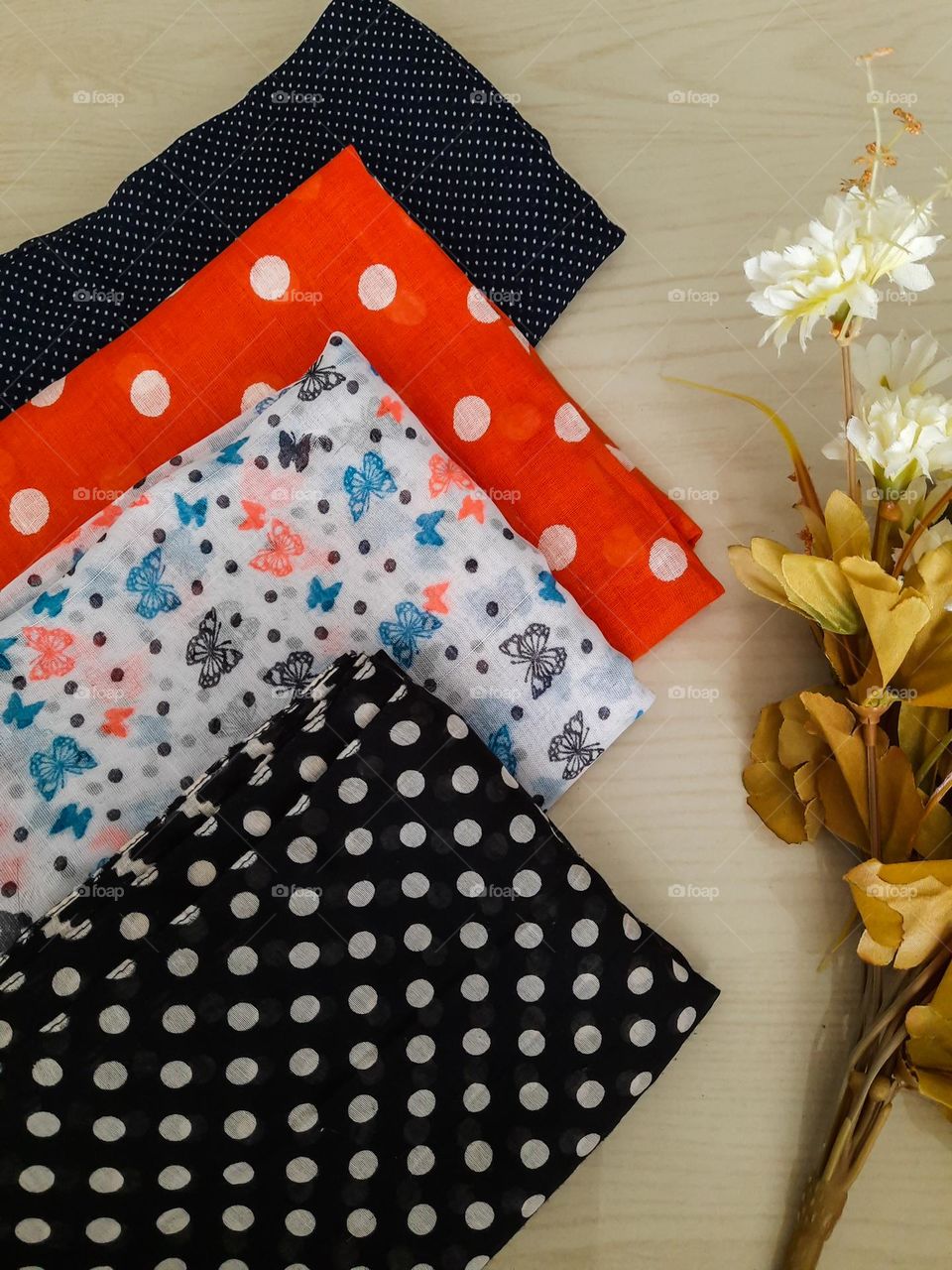 Polka Dots Stole