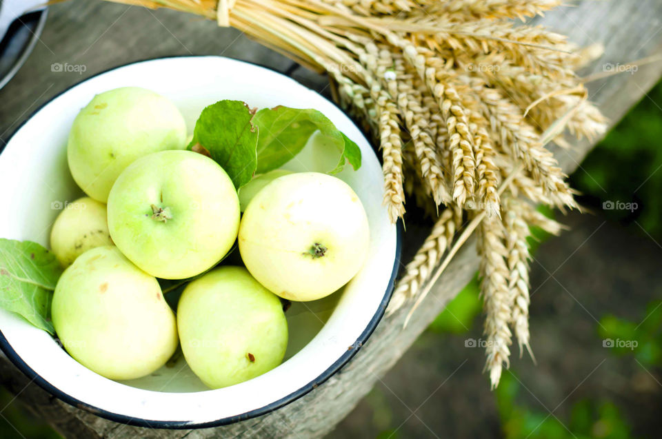 Summer fresh apple 