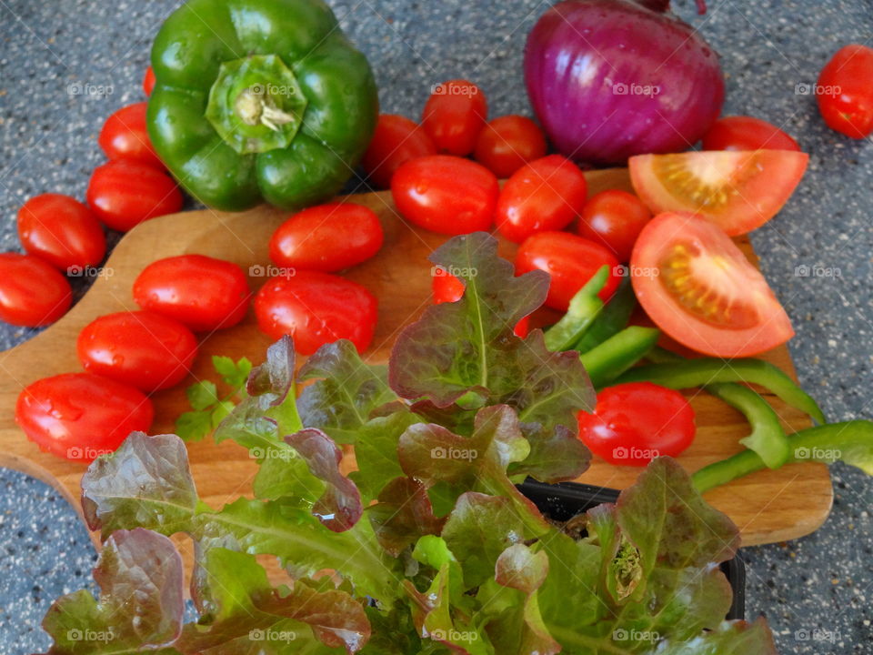 Avesome food flat lays- colored salad vegetables