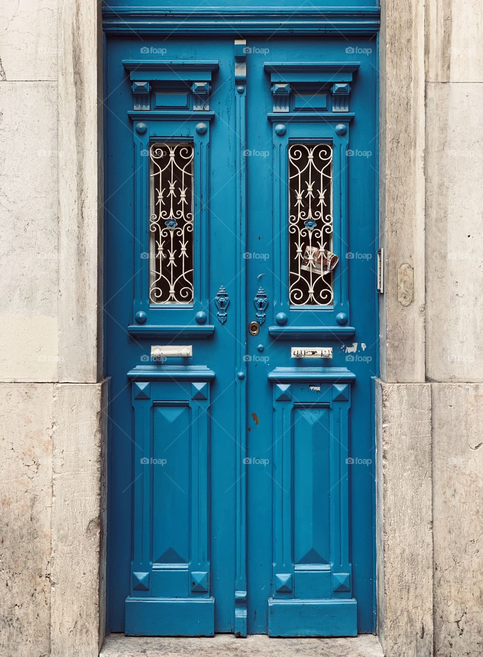 Blue door 