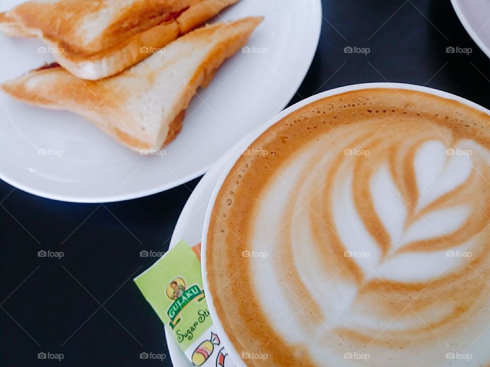 SANDWICH AND COFFEE