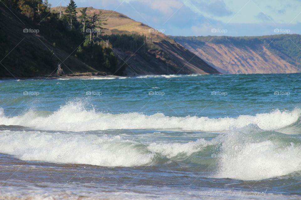 The jagged cliffs overlooking Lake Superior in the Upper peninsula of Michigan on a brisk fall day