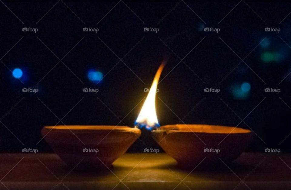 Let's get abstract, Diya in join fire.