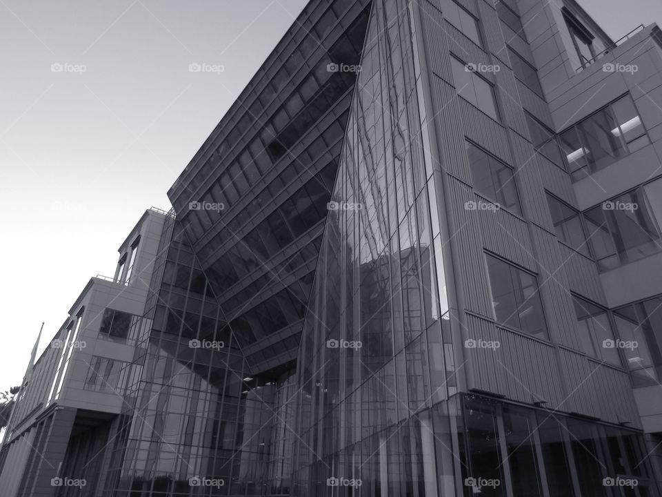 black and white architecture. in Fairfield California taking pictures