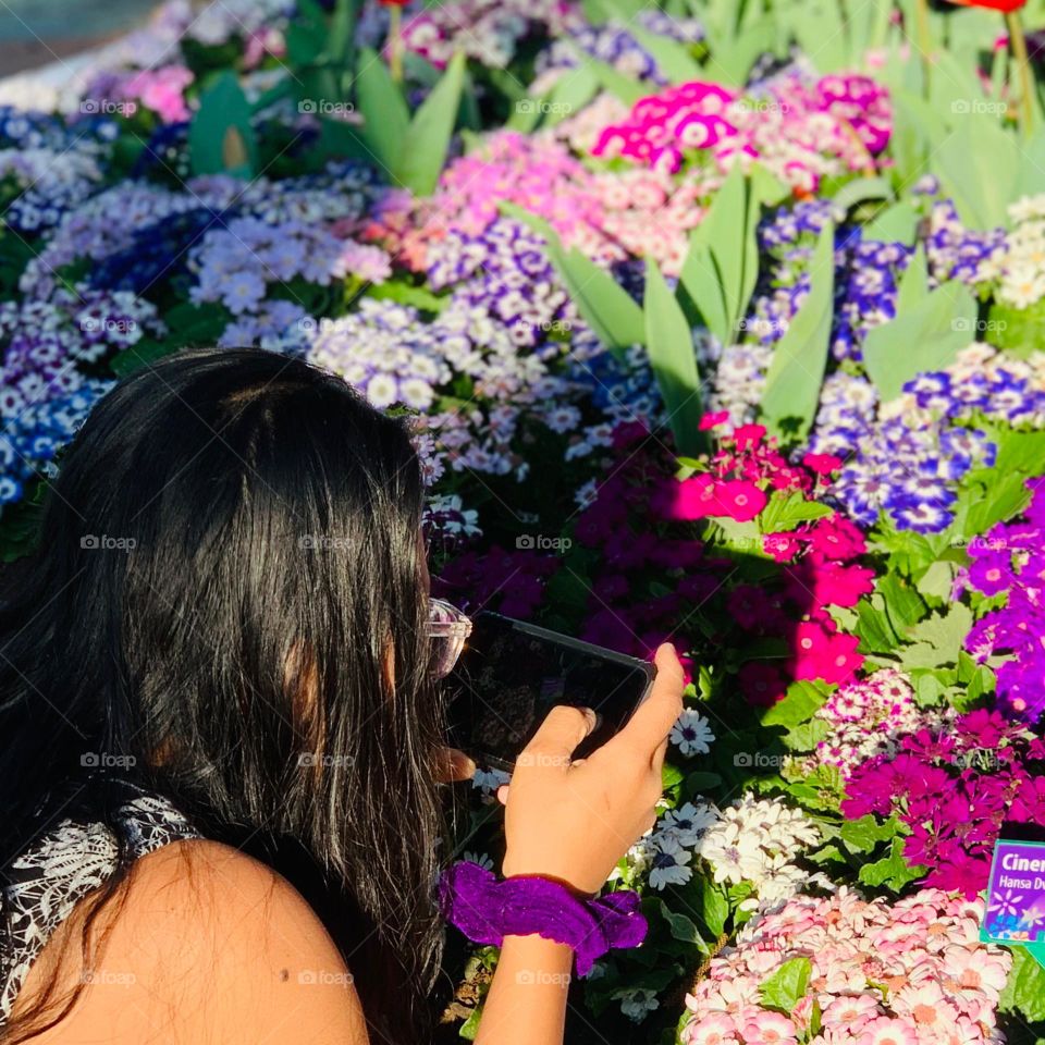 If you want to collect a digital copies from a memory you just experienced , the best way is to use is your mobile phone in where you can keep it.