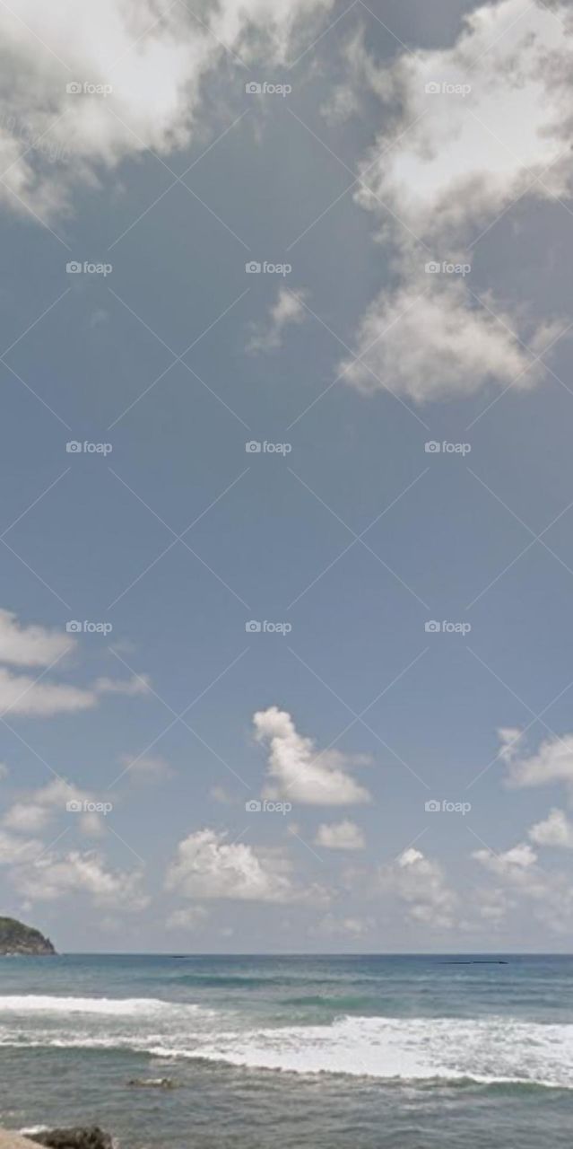 ra đến biển rồi.