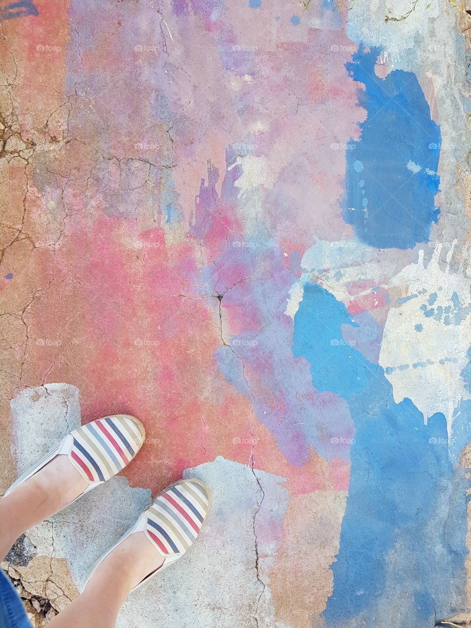 feet & colour