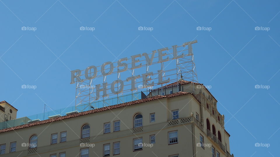 Los Angeles Roosevelt Hotel. Vintage californian architecture rooftop neon sign hotel Motel vacancy 
