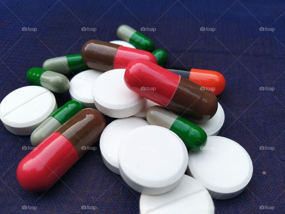 drug medical medicine health tablet capsule pills healthcare