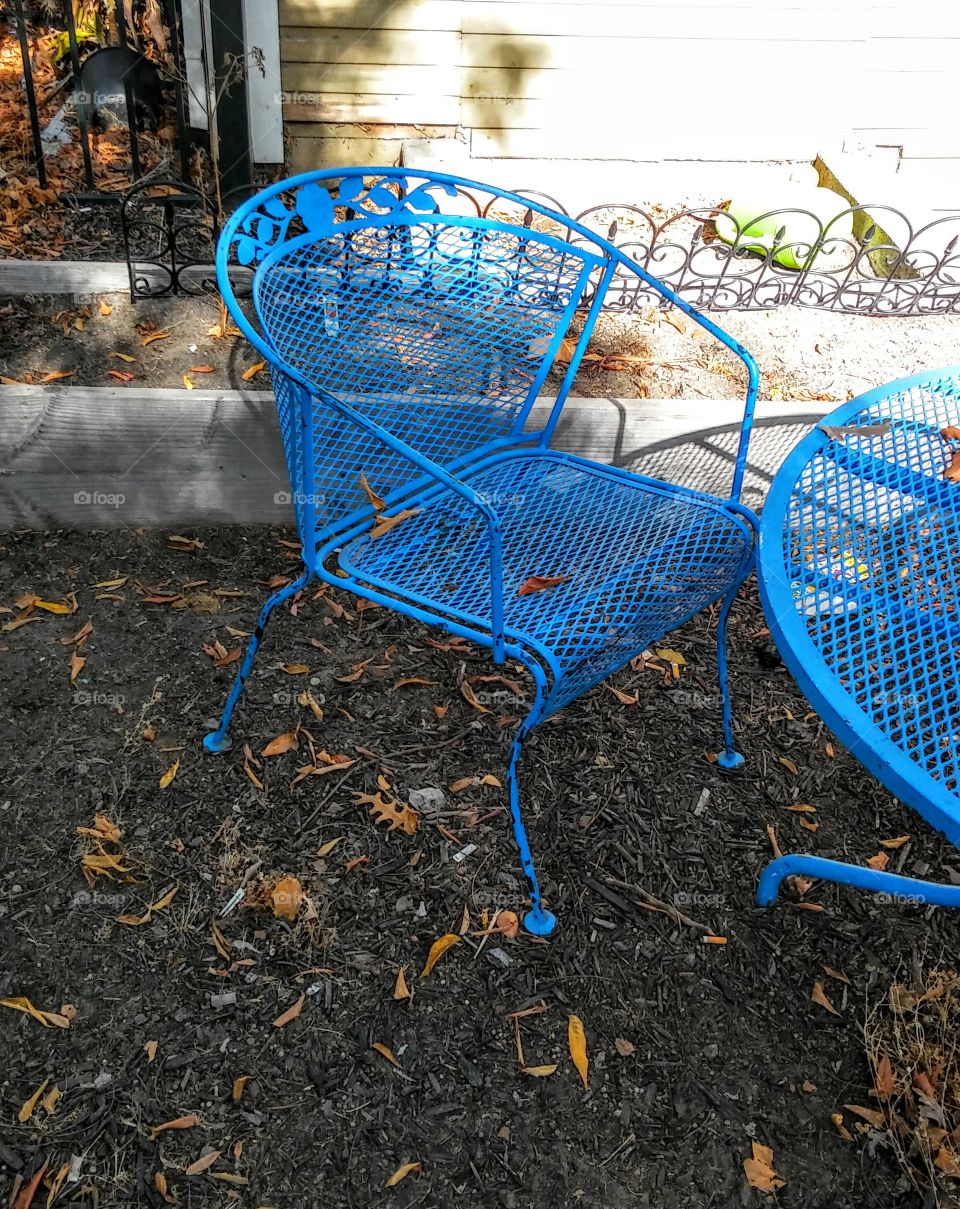 blue table and chair