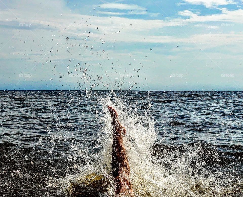 Happy splashing on the sea💦 Happy day💦 Joyfully💦