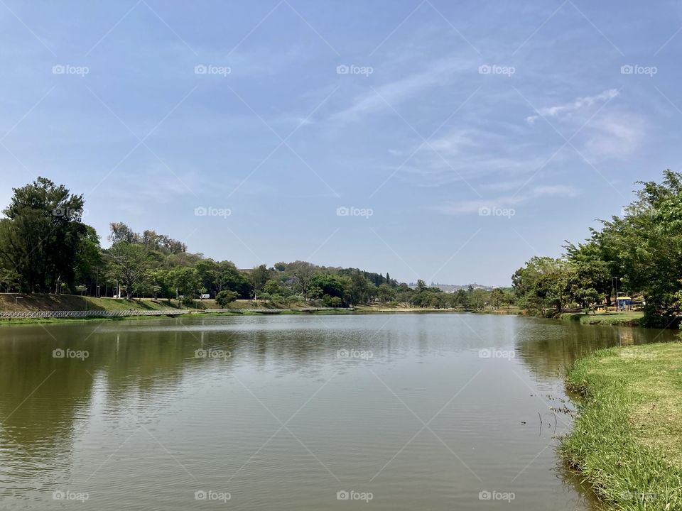 O Céu e o Lago se fundindo no Espelho d'Água. Como a natureza é generosa em sua beleza...

Eu me inspiro no azul e no verde!

#FOTOGRAFIAéNOSSOhoby