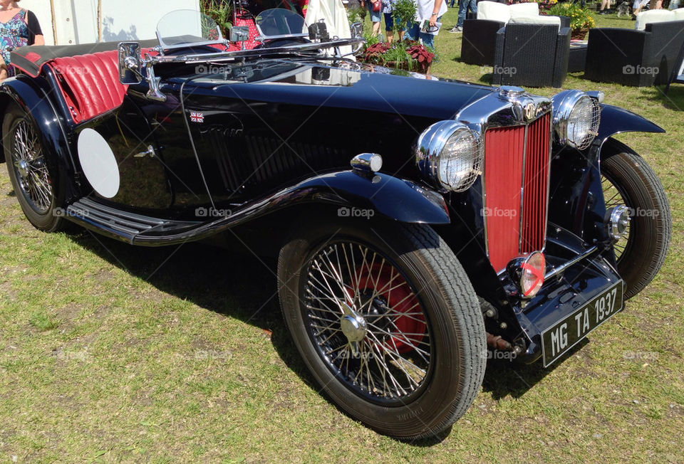 OLD CAR , MG,