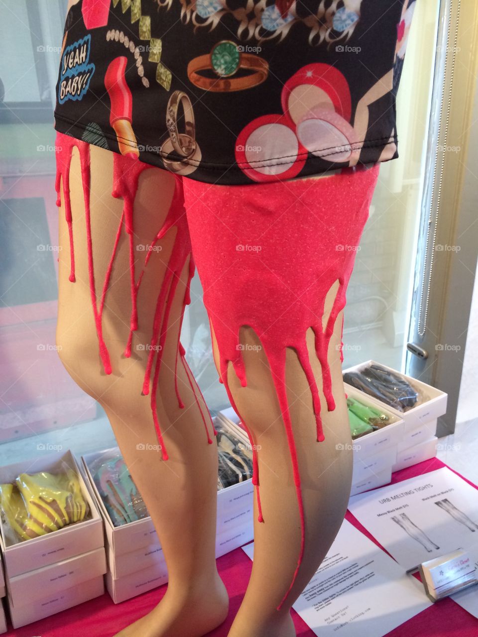 Urb Melting Tights neon pink on a mannequin