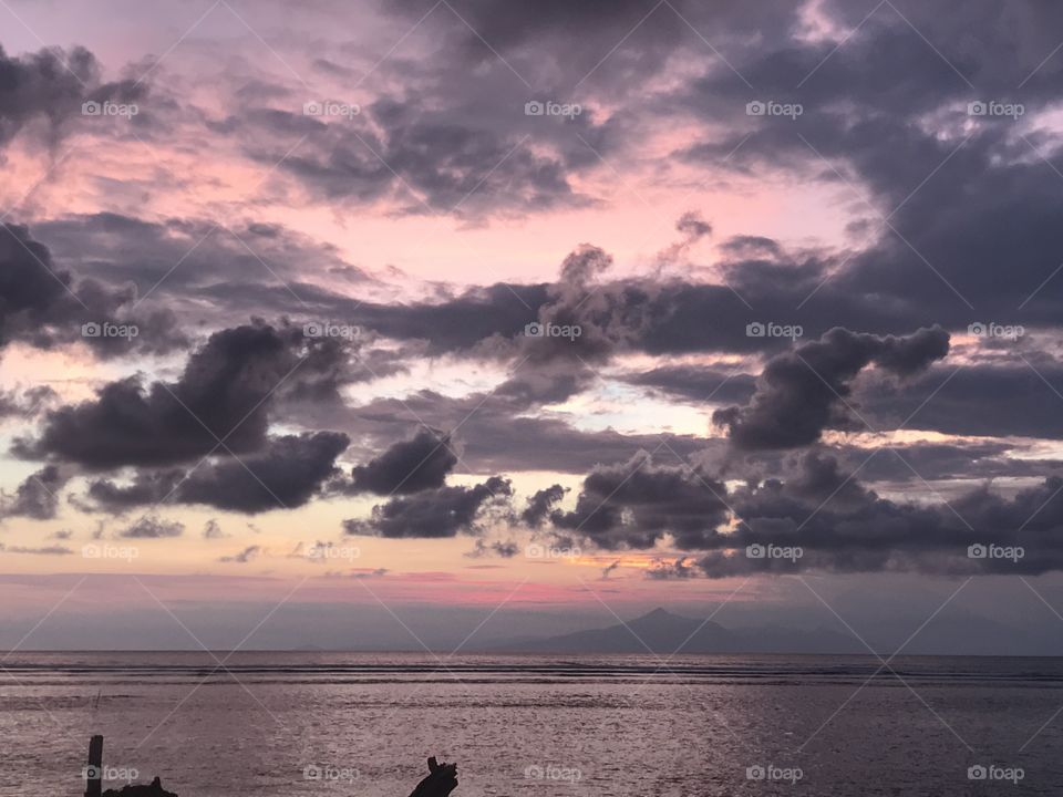 Amazing colors of this sunset on the Gili Islands of Indonesia. Was absolutely breathtaking in real life! 