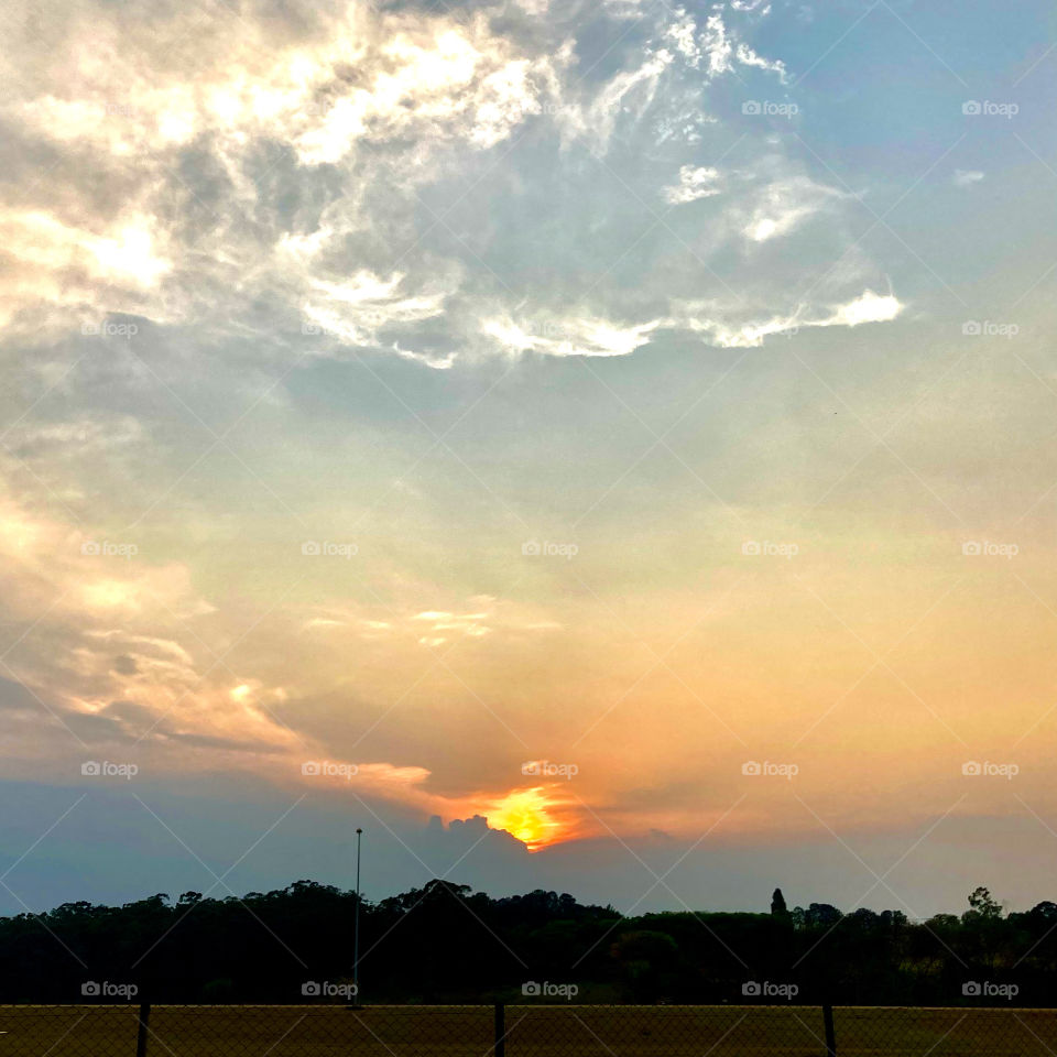 🇺🇸 Now: 5:30 pm in Indaiatuba, São Paulo State. How not to be inspired by the beauty of nature? / 🇧🇷Agora: 17h30 em Indaiatuba, Interior Paulista. Como não se inspirar com a beleza da natureza?