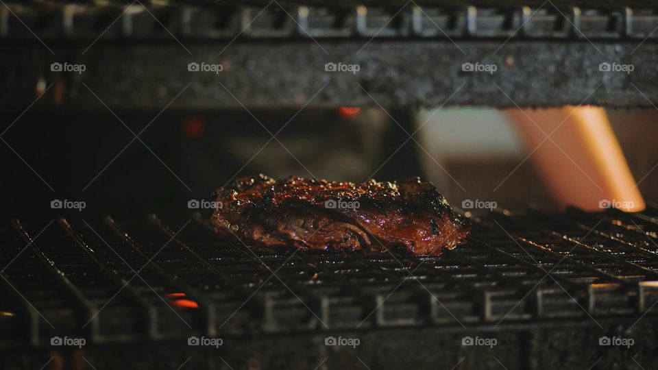 Grilling meat