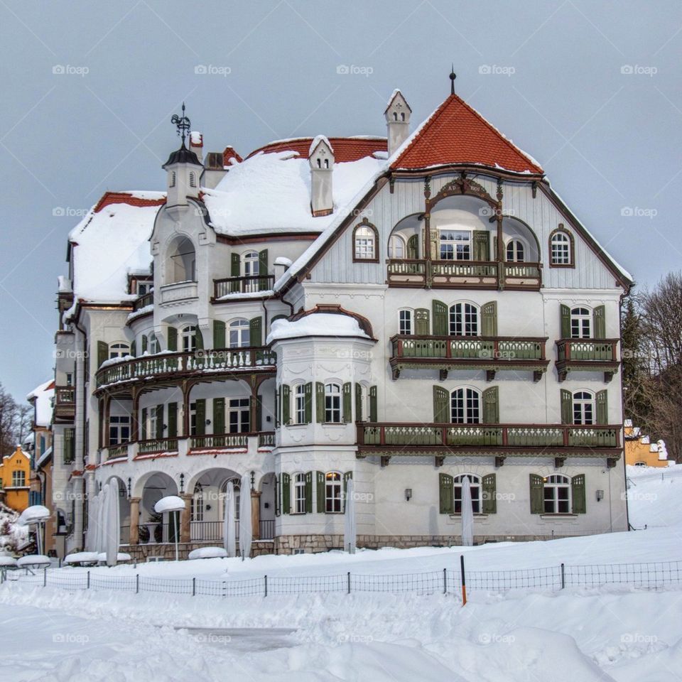 Bavarian manor under snow 