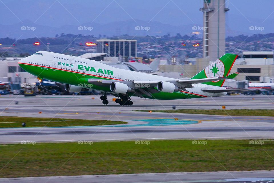 EVA AIR B747-400 LAX