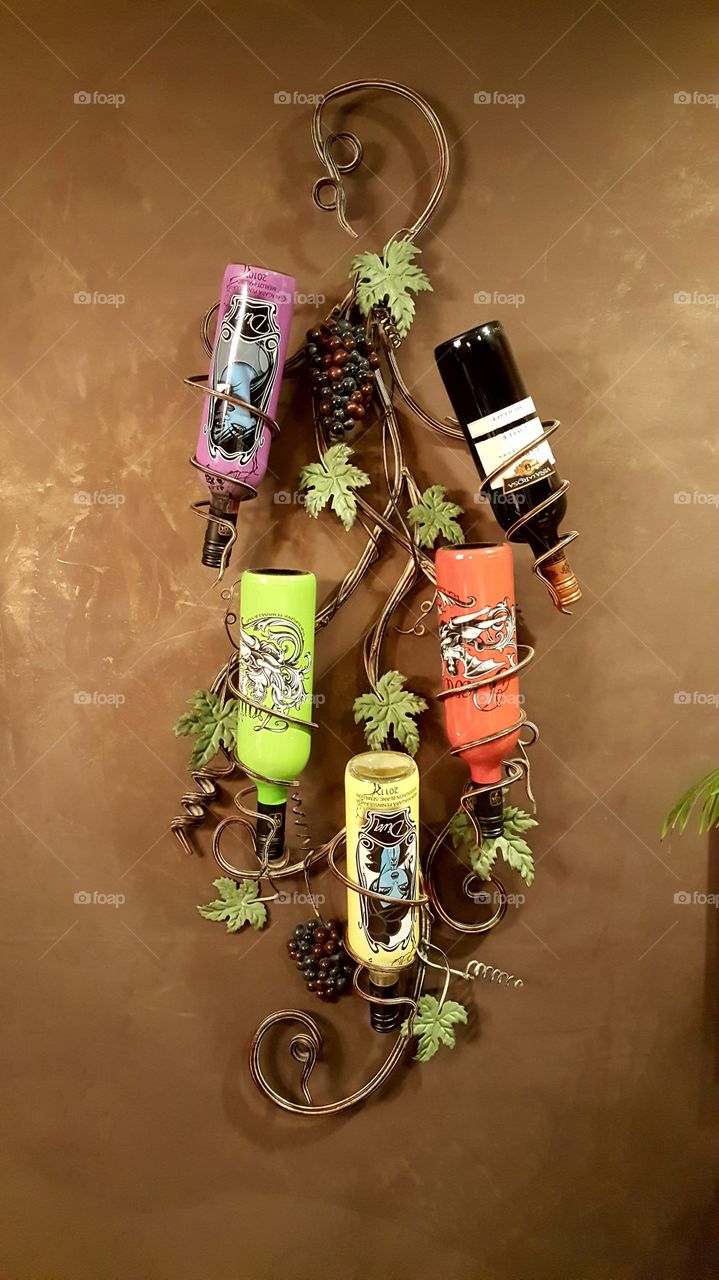 Beatiful Grape  Vine Wine Holder