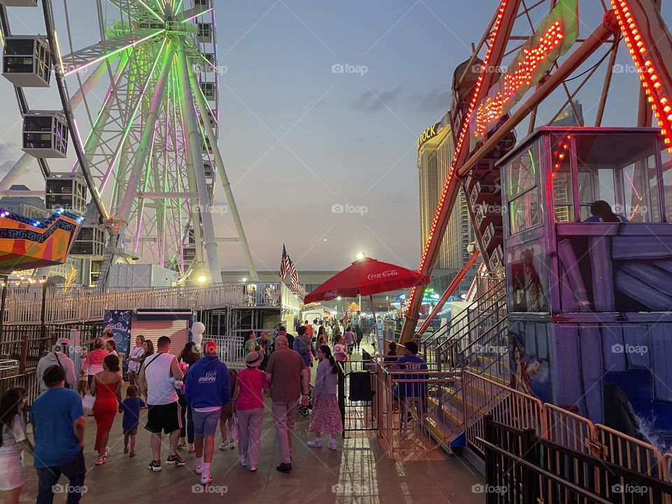 Amusement park crowds