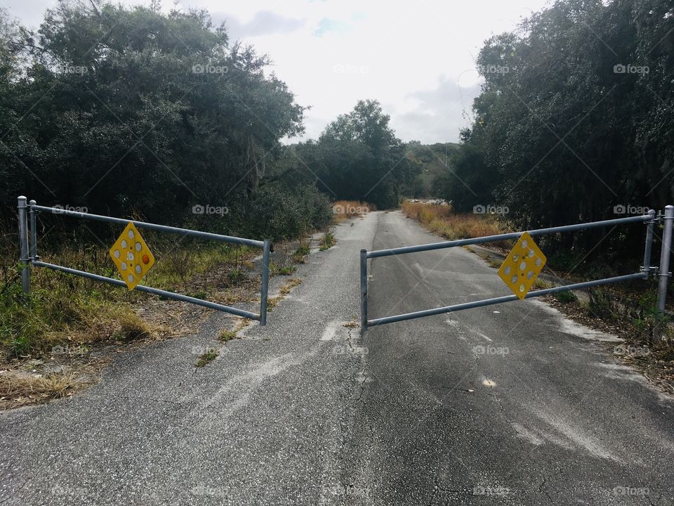 Gates of Abandoned Sunland Mental Institution urbex